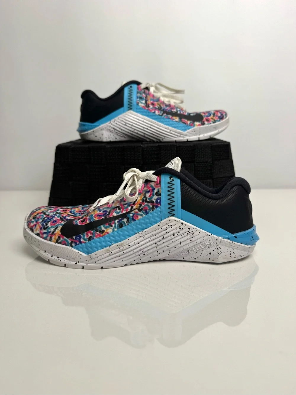 Nike Metcon 6 Women’s Training Cross-fit Gym Workout Shoes Size 6 Multicolor